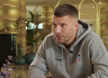 Lukas Podolski przed Wielkimi Derbami Śląska. “Dla takich spotkań gra się w piłkę”